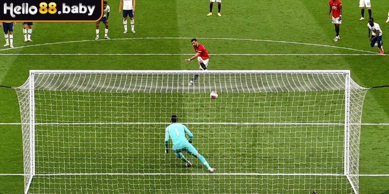 Ghi nhớ thói quen bắt bóng của thủ môn